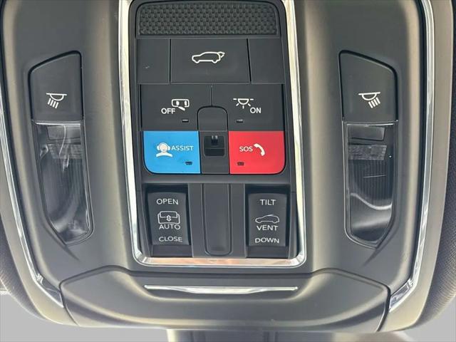 2023 Jeep Grand Cherokee L Altitude 4x4
