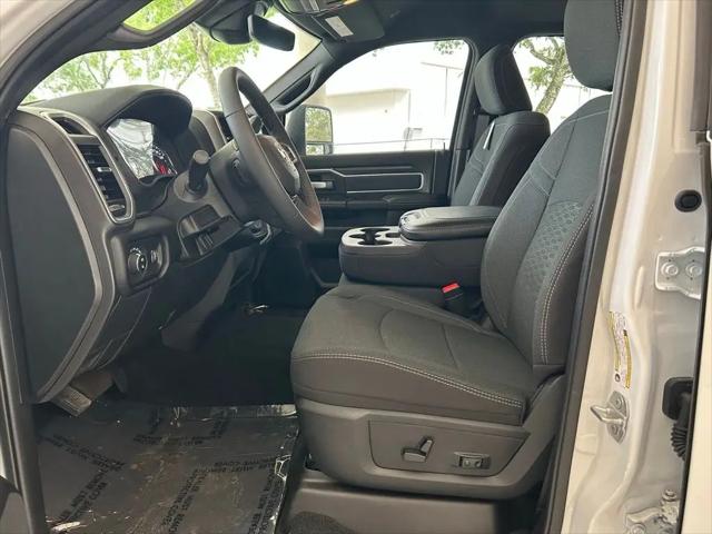 2025 Ram 3500 Big Horn Crew Cab 4x4 8' Box