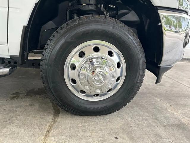 2025 Ram 3500 Big Horn Crew Cab 4x4 8' Box