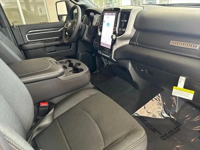 2025 Ram 3500 Big Horn Crew Cab 4x4 8' Box