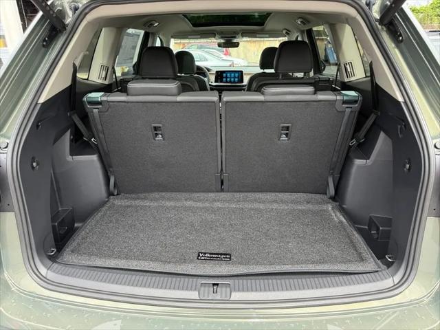 2026 Volkswagen Atlas SE with Technology