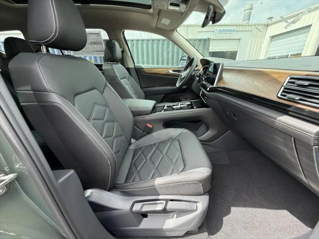 2026 Volkswagen Atlas SE with Technology
