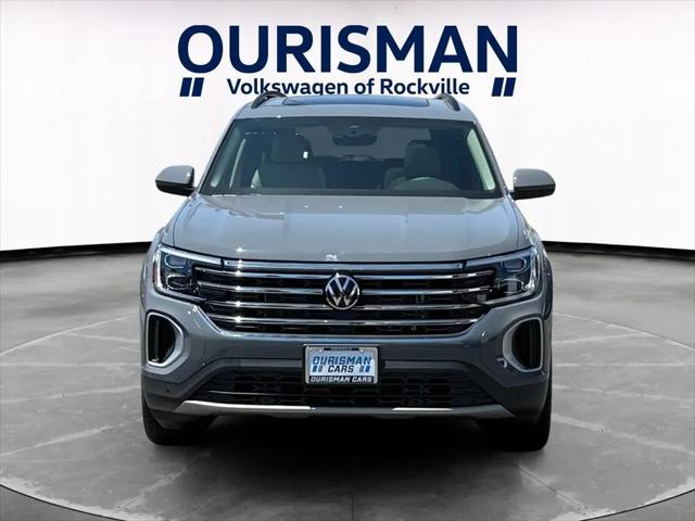 2026 Volkswagen Atlas SE with Technology