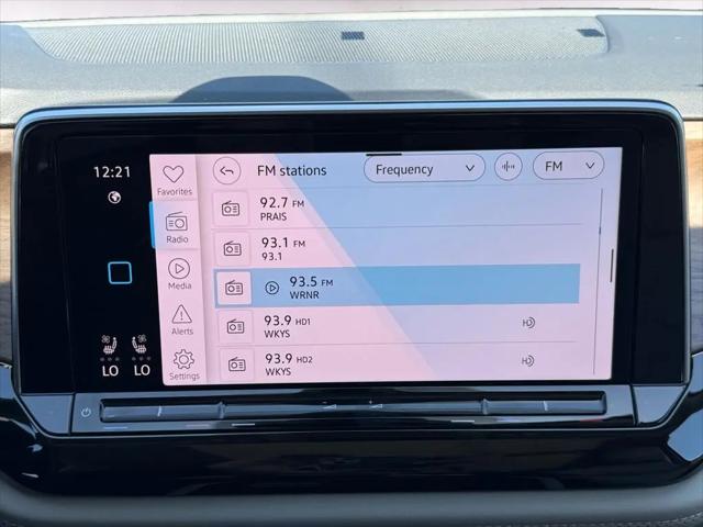 2026 Volkswagen Atlas SE with Technology