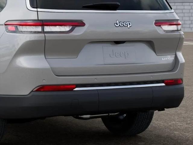 2026 Jeep Grand Cherokee L Laredo 4x2