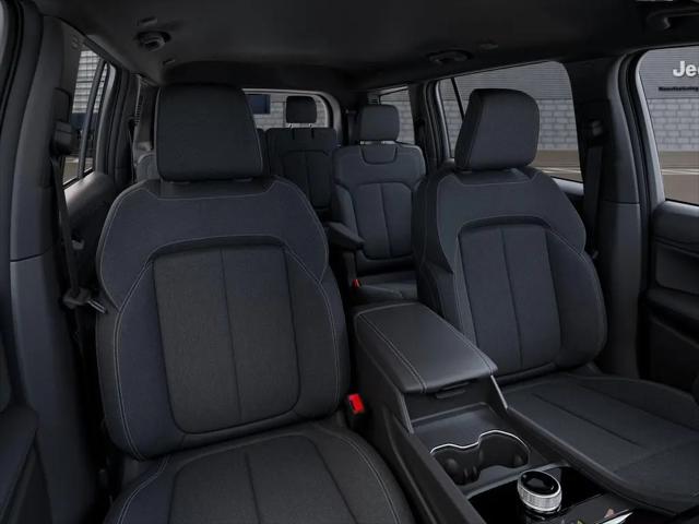 2026 Jeep Grand Cherokee L Laredo 4x2