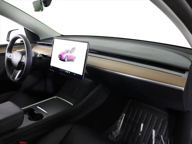 2024 Tesla Model Y Long Range Dual Motor All-Wheel Drive