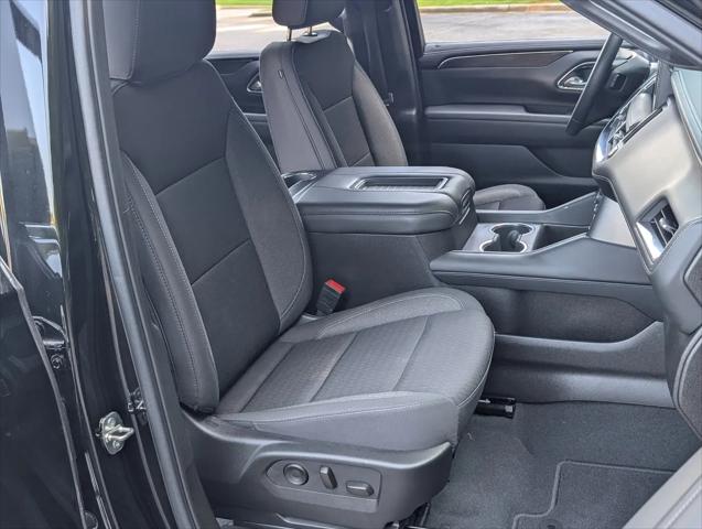 2024 Chevrolet Suburban 2WD LS