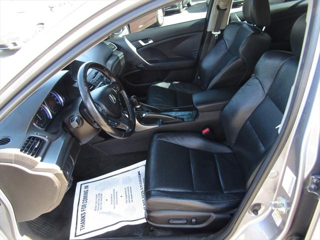2011 Acura TSX 5-Speed AT