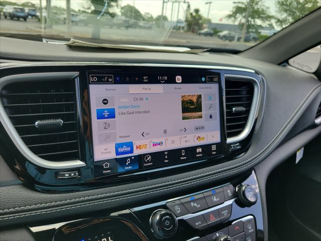 2027 Chrysler Pacifica Limited