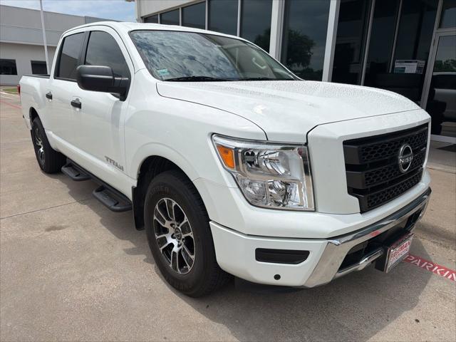 2024 Nissan Titan Crew Cab SV 4x2