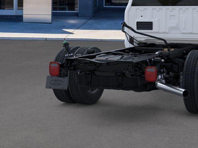 2025 Ford F-450 Super Duty Chassis Cab XL - Photo 21