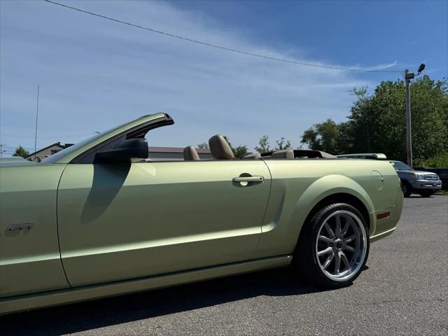 2005 Ford Mustang GT CONVERTIBLE 5 SPEED 14K MILES!!