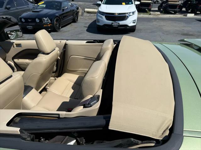 2005 Ford Mustang GT CONVERTIBLE 5 SPEED 14K MILES!!