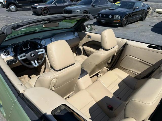 2005 Ford Mustang GT CONVERTIBLE 5 SPEED 14K MILES!!