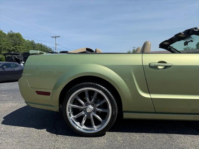 2005 Ford Mustang GT CONVERTIBLE 5 SPEED 14K MILES!!