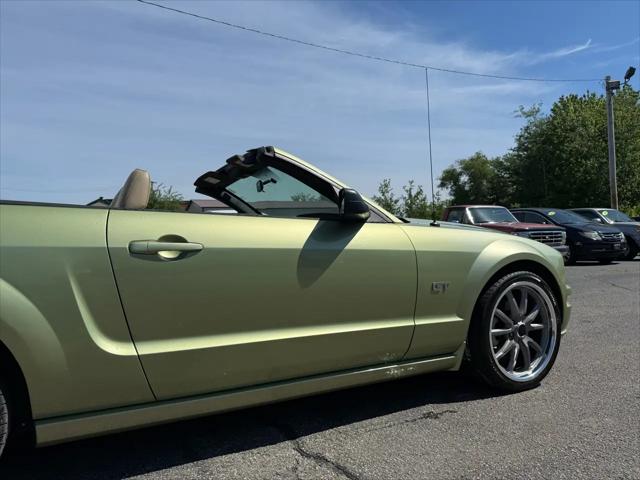 2005 Ford Mustang GT CONVERTIBLE 5 SPEED 14K MILES!!