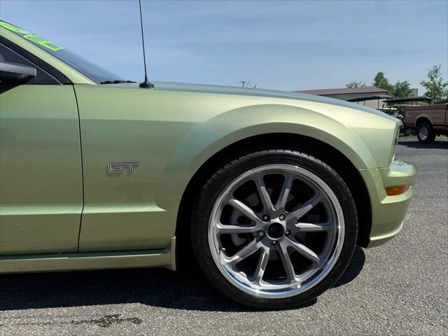 2005 Ford Mustang GT CONVERTIBLE 5 SPEED 14K MILES!!