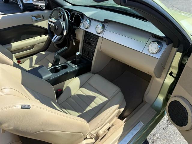 2005 Ford Mustang GT CONVERTIBLE 5 SPEED 14K MILES!!