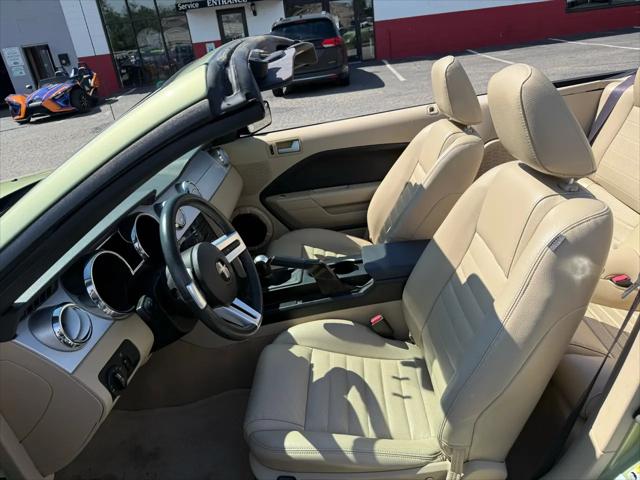 2005 Ford Mustang GT CONVERTIBLE 5 SPEED 14K MILES!!