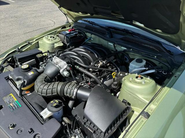 2005 Ford Mustang GT CONVERTIBLE 5 SPEED 14K MILES!!