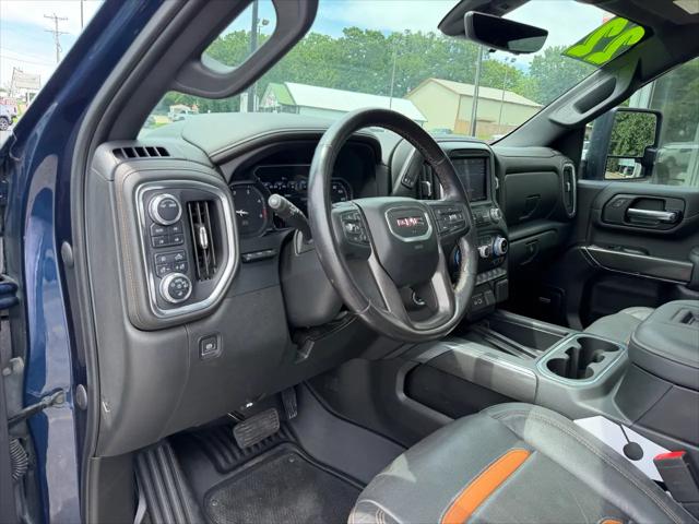 2022 GMC Sierra 2500HD 4WD Crew Cab Standard Bed AT4