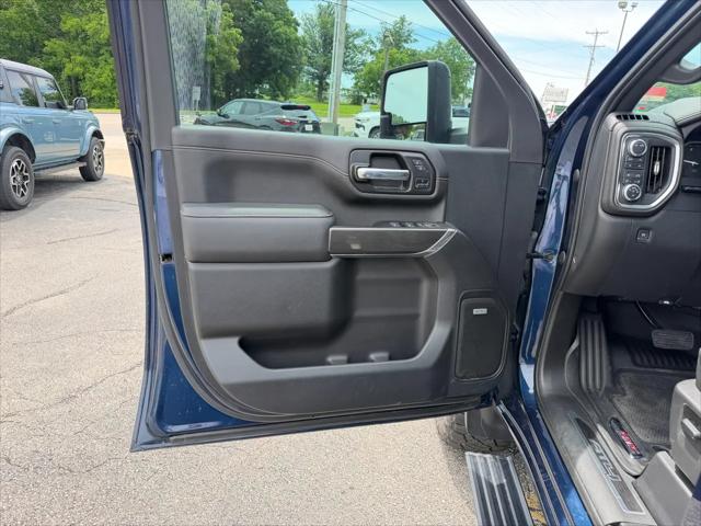 2022 GMC Sierra 2500HD 4WD Crew Cab Standard Bed AT4