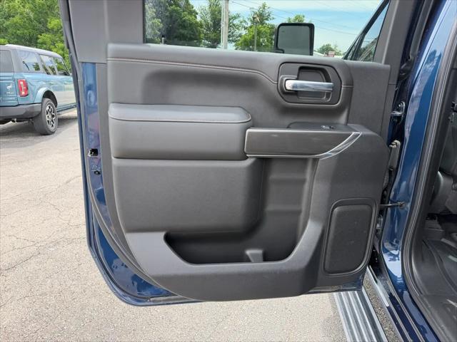 2022 GMC Sierra 2500HD 4WD Crew Cab Standard Bed AT4