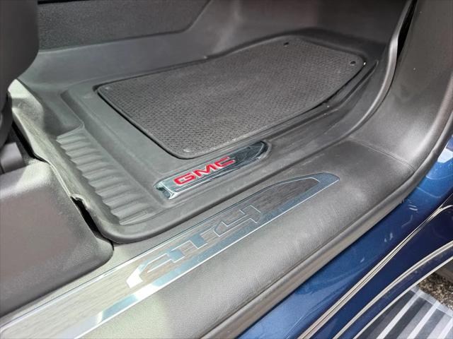 2022 GMC Sierra 2500HD 4WD Crew Cab Standard Bed AT4