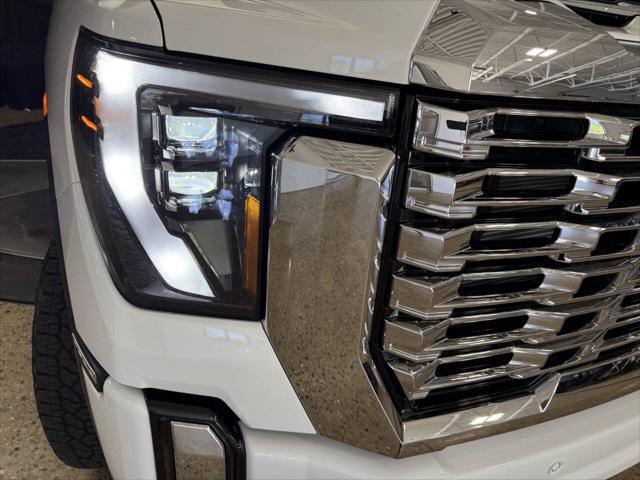2026 GMC Sierra 2500HD Crew Cab, Standard Bed, Denali, 4WD