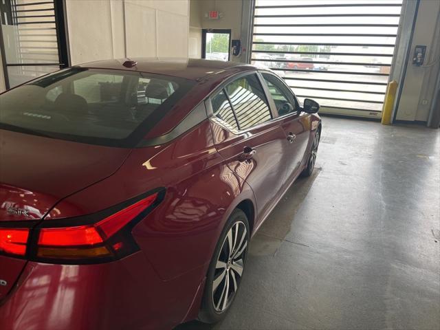 2022 Nissan Altima SR Intelligent AWD