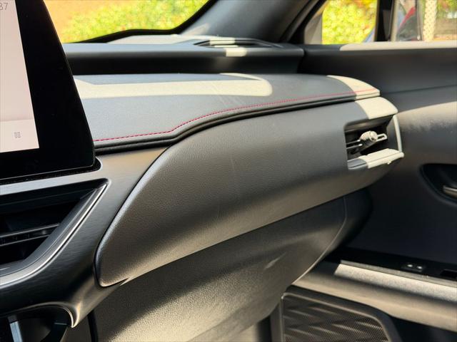 2023 Lexus UX 250h F SPORT Handling