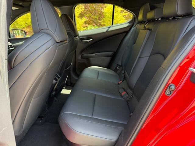 2023 Lexus UX 250h F SPORT Handling