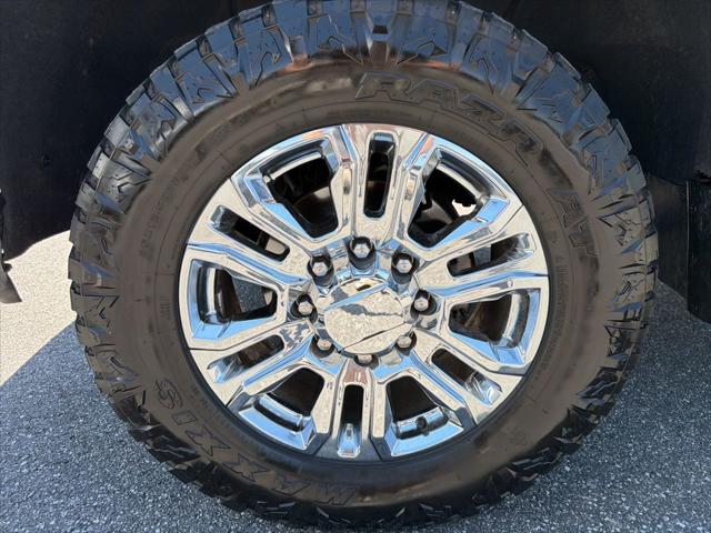 2023 GMC Sierra 3500HD 4WD Crew Cab Standard Bed Denali