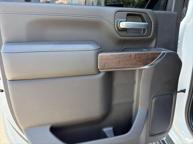 2023 GMC Sierra 3500HD 4WD Crew Cab Standard Bed Denali