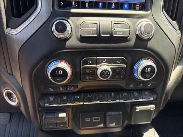 2023 GMC Sierra 3500HD 4WD Crew Cab Standard Bed Denali