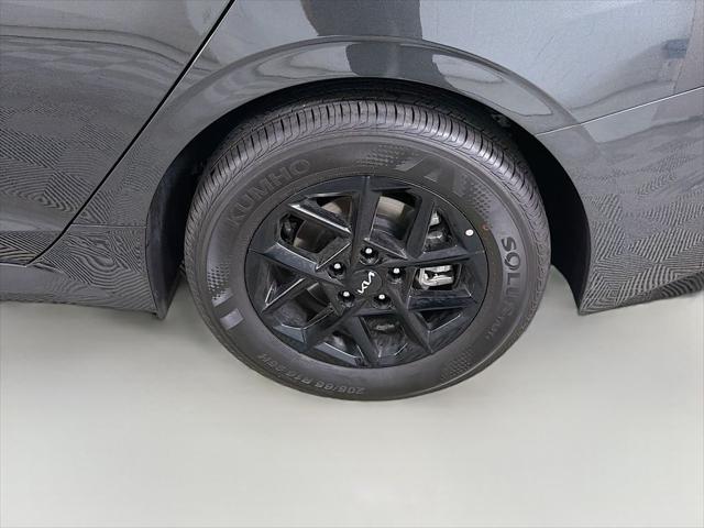 2026 Kia K5 LXS FWD