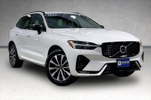 2024 Volvo XC60 B5 Core Dark Theme