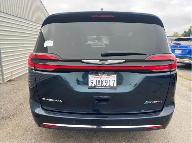 2023 Chrysler Pacifica Hybrid Touring L