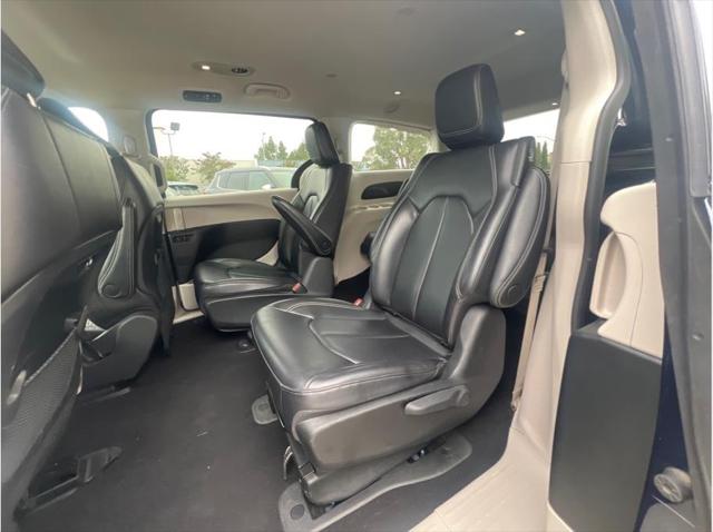 2023 Chrysler Pacifica Hybrid Touring L