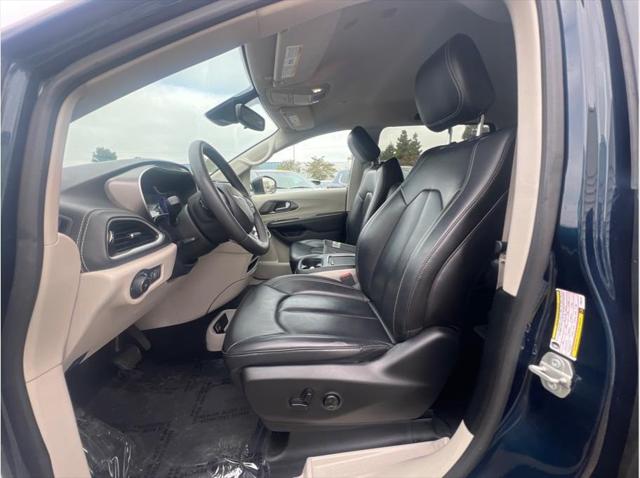 2023 Chrysler Pacifica Hybrid Touring L