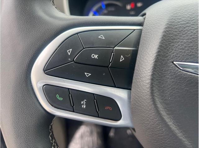 2023 Chrysler Pacifica Hybrid Touring L