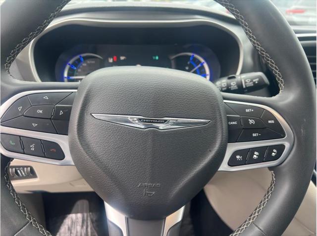 2023 Chrysler Pacifica Hybrid Touring L