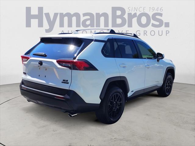 2022 Toyota RAV4 Hybrid XLE