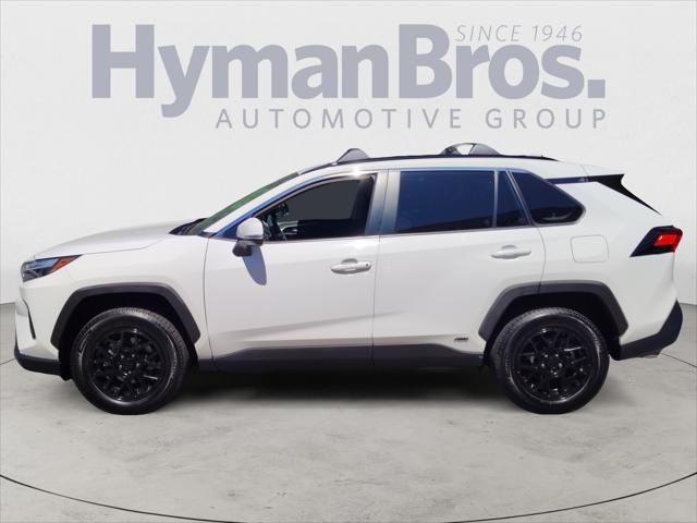 2022 Toyota RAV4 Hybrid XLE