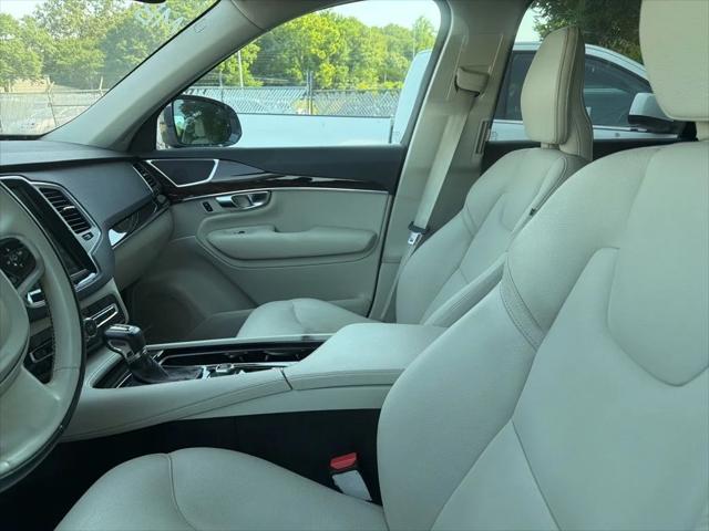 2019 Volvo XC90 T6 Momentum