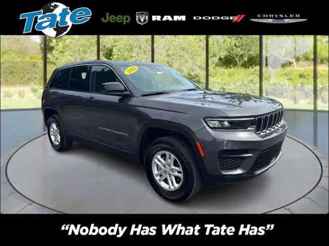 2022 Jeep Grand Cherokee Laredo 4x4 2022 Jeep Grand Cherokee Laredo 4x4