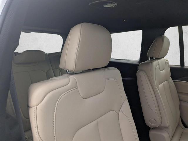 2025 Jeep Grand Cherokee L Limited 4x2