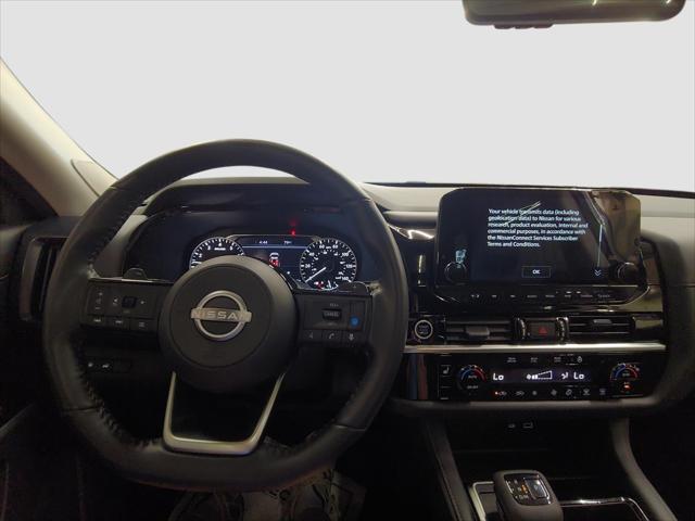 2024 Nissan Pathfinder SL 4WD