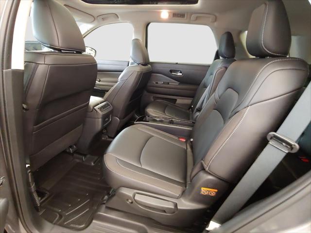 2024 Nissan Pathfinder SL 4WD